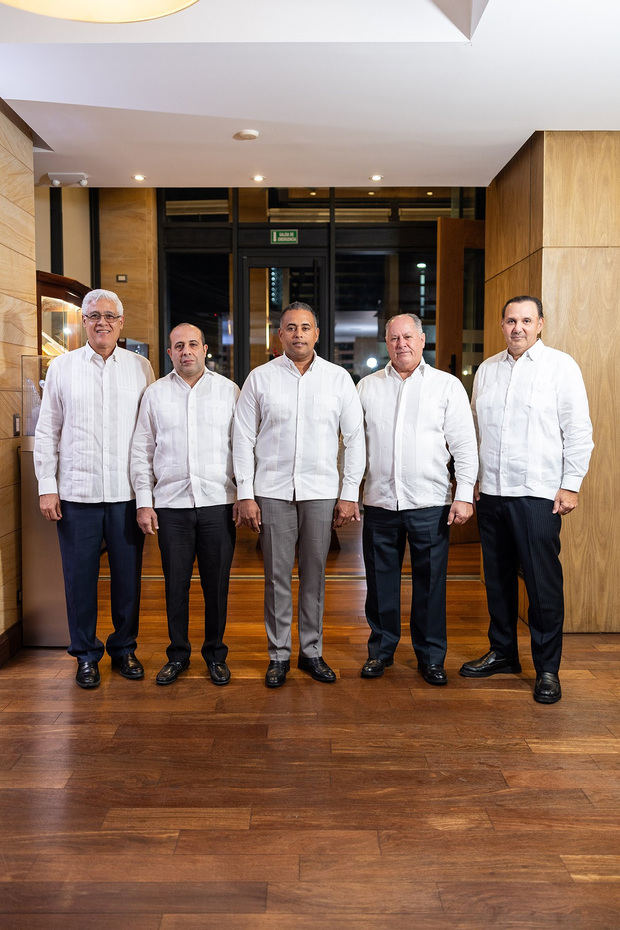 Silvestre Aybar, Gustavo Domingo, Aramis Mella, Donald Sosa y Dario Muñoz.