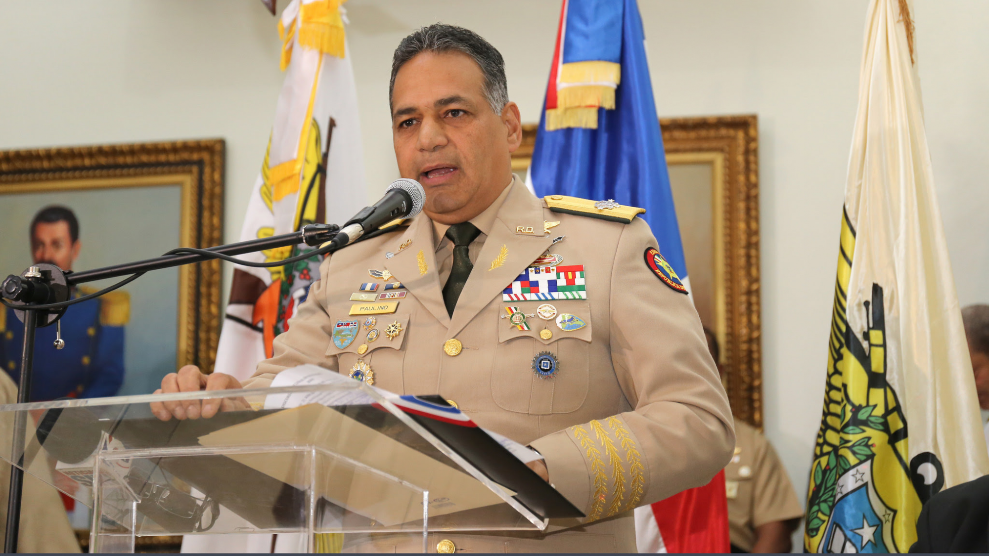 El ministro de Defensa, teniente general Rubén Paulino Sem.