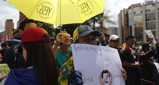 Manifestantes venezolanos en República Dominicana. 