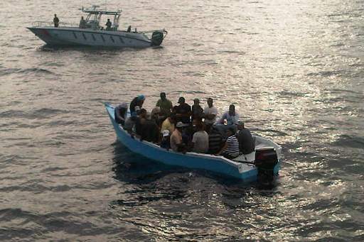 Más de 120 personas detenidas en las últimas horas en ruta hacia Puerto Rico.