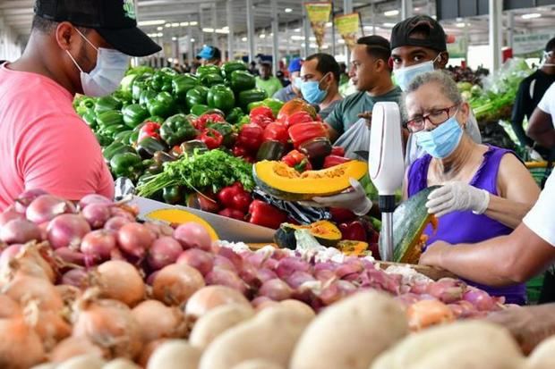 El mercado laboral continúa recuperándose.