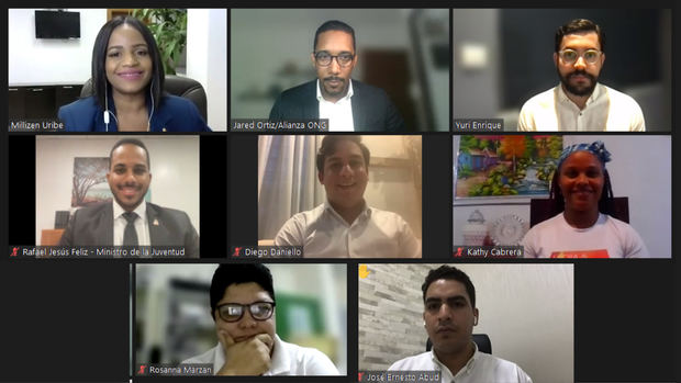 Panelistas del webinar.