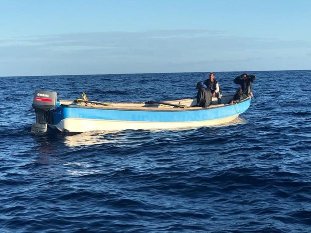 Repatrían a 4 dominicanos y 9 haitianos desde el noroeste de Puerto Rico.