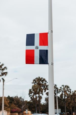 Alcaldía del DN honra a la patria con imágenes de héroes en el Malecón SD