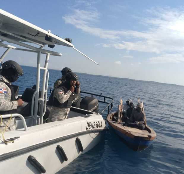 Armada de República Dominicana refuerza seguridad marítima  