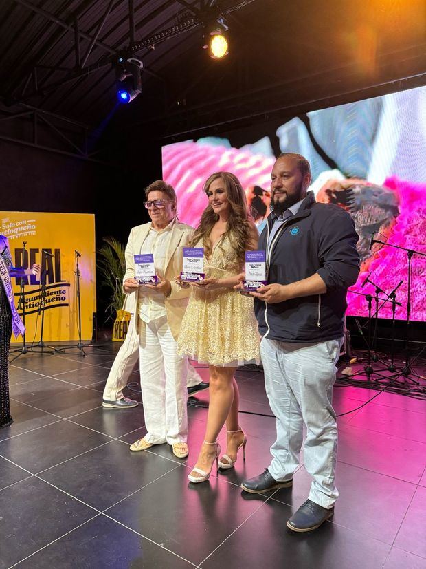 Creators Festival Awards reconoce Omar Rivera por aportes a la comunicación digital en Latinoamérica.