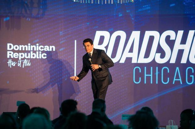 El ministro David Collado se reúne con más 700 touroperadores y agentes de viajes en su viaje de promoción en Estados Unidos.