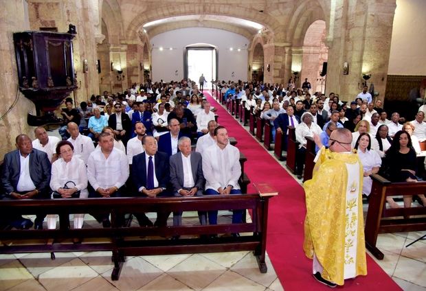 PRD e Internacional Socialista rinden homenaje a Peña Gómez en el 27 aniversario de su fallecimiento.