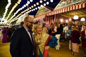 Feria de La Feria de Abril o Feria de Sevilla es una fiesta de primavera que se celebra anualmente en la ciudad de Sevilla,