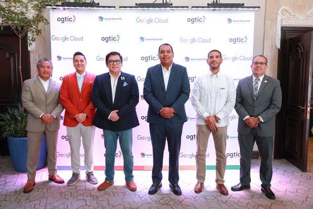 OGTIC canaliza 100 becas de capacitación tecnológica para instituciones públicas.