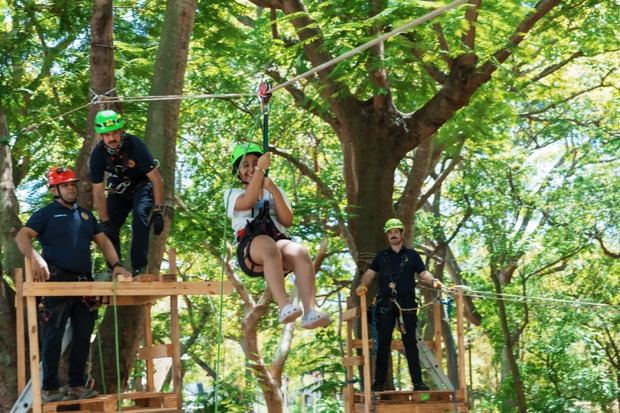 Bomberos del DN celebran 'Bomberos en Familia' en el parque Iberoamérica.