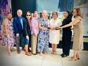 Celebran la historia de las lecturas de mujeres en la Feria de Libros de Colección