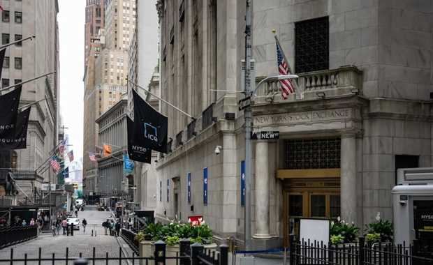 Wall Street cierra en rojo, con el mercado atento al cierre del Gobierno federal en EEUU.