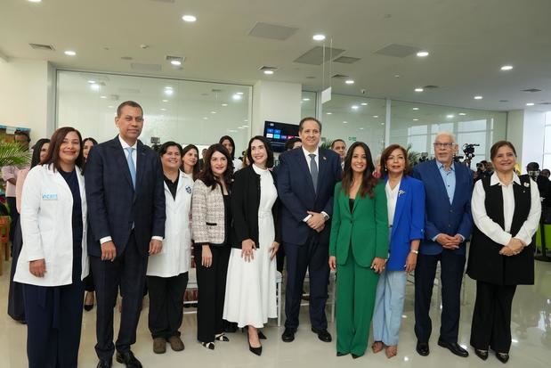 INDOTEL conecta unidad de Oncología Pediátrica del INCART; niños podrán acceder a internet mientras reciben tratamiento contra cáncer.