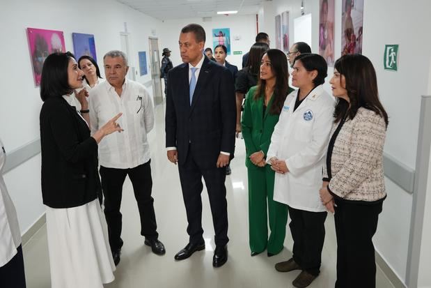 Recorrido por las instalaciones del Instituto Nacional del Cáncer Rosa Emilia Sánchez Pérez de Tavares (INCART).