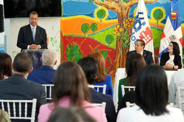 Desde una institución pública se contribuir con este tipo de esfuerzos, siempre y cuando haya voluntad, ya que la política sirve para servirle a la gente, y poner en marcha este tipo de iniciativa me hace sentir muy bien”, Guido Gómez Mazara.