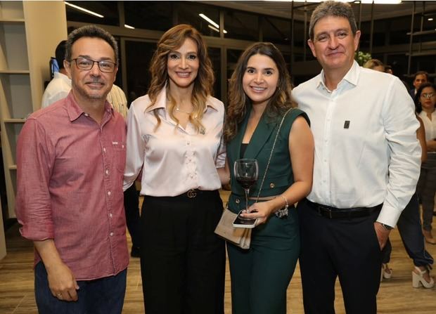 Traventto abre su sala de negocios.