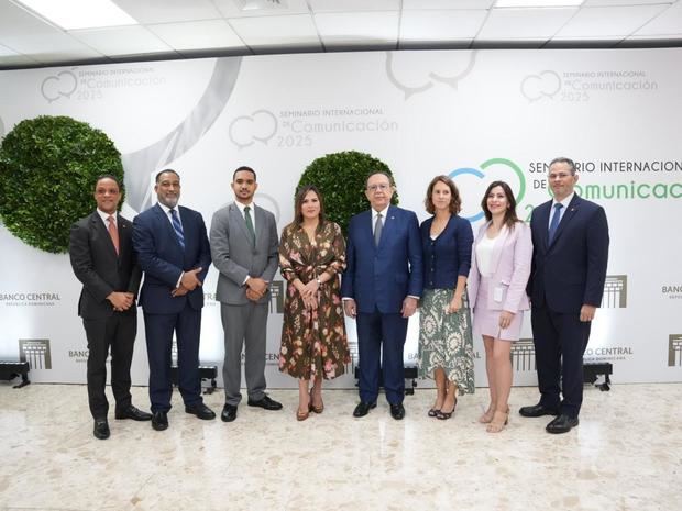 Jonathan Abreu, Frank Montaño, Dawilvi Peña, Himilce Tejada, Héctor Valdez Albizu, Stephanie García Van Gool, Constanza Muñoz y Joel Tejeda.