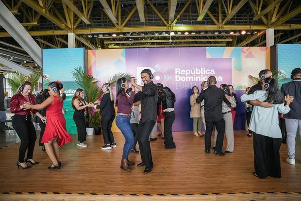 Durante el encuentro el ministro mostró las novedades, fortalezas y oportunidades de los múltiples destinos dominicanos, incluyendo Santo Domingo, Santiago, Puerto Plata, Samaná, La Romana, Miches y Punta Cana, entre otros.