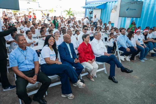 El acto fue encabezado por la presidenta del Voluntariado Banreservas, Dra. Carmen Alicia Quijano de Aguilera.