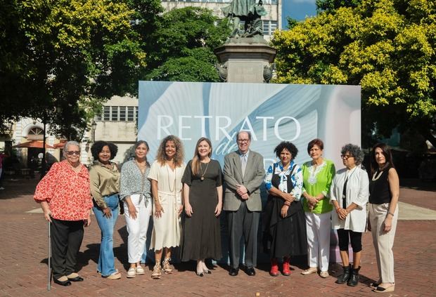 Retrato de Mujer es el título del libro institucional número catorce de la Colección INICIA.