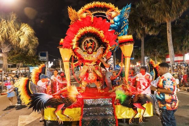 Carnaval Intergaláctico conquista premio a Gran Comparsa