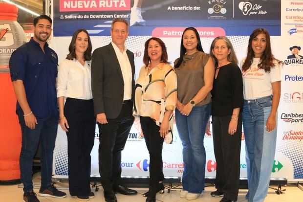 Robert Razón, María Teresa Sangiovany, Olivier Pellin, Francis Meriño, Marlenny Peña, Karine Noetinger y Sonia Medrano