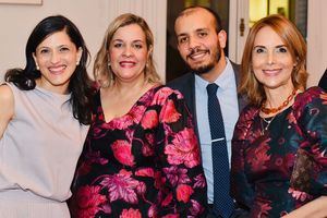 La diplomacia dominicana brilla en París: David Puig y Eleonore Caroit encabezan emotivo homenaje a la Patria.