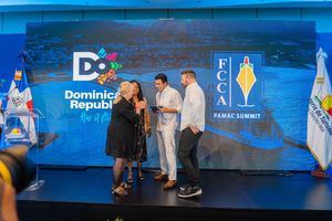 La FCCA resaltó el desempeño del ministro Collado y los avances alcanzados en materia de turismo de cruceros de República Dominicana.
