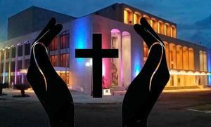 ¿Es el Teatro Nacional el lugar adecuado para velar difuntos?