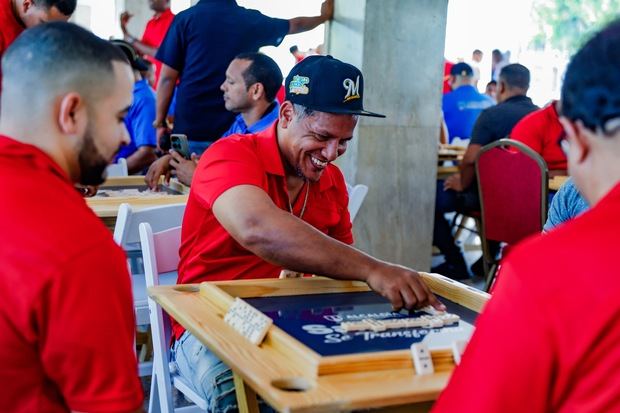 100 mil pesos en premios en el 'Gran Torneo de Dominó Alcaldía de Santiago'