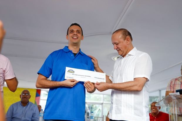 100 mil pesos en premios en el 'Gran Torneo de Dominó Alcaldía de Santiago'