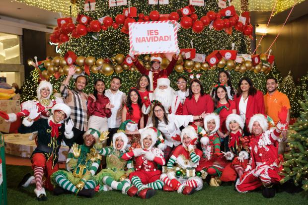 Ágora Mall da la bienvenida a una Navidad solidaria con el árbol que canta y regala sonrisas
