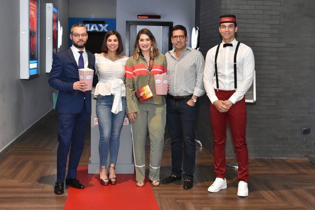 Yacqui Núñez, Babette de Moya, María Conchita de Fernández y Ray Fernández.