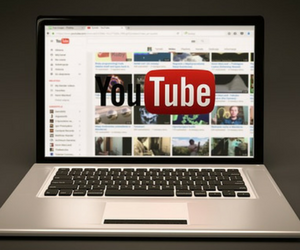Posibles restricciones por contenido gay en YouTube