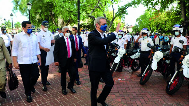 Presidente Abinader dejó instalado 220 hombres del Cuerpo Especializado de Seguridad Turística (CESTUR).