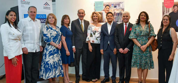 Talentos para cambiar el mundo': exposición celebra a dominicanos formados en Francia.