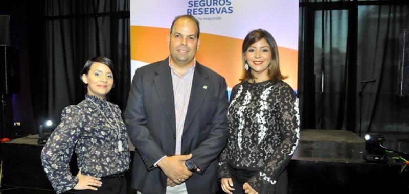 Karla Popa, Jose Andres Calderon y Gilda Rodriguez