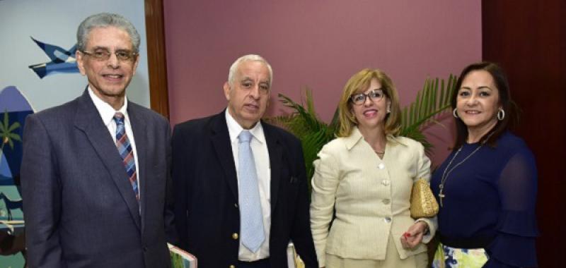 Marino Mella, Manuel Gómez, Lina María Ricardo y Norma Molina