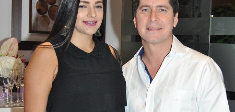 Gian Contreras, y Elizabeth Pedemonte de Contreras