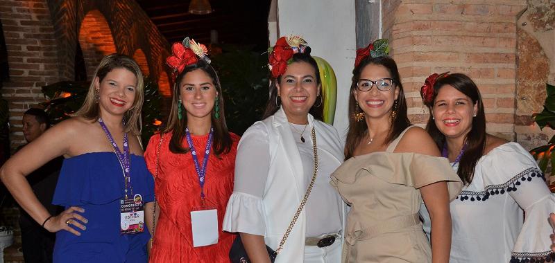 Esther Pérez, Nicole Valdez, Anita peguero, Carolina Reyes y Marielle Almánzar