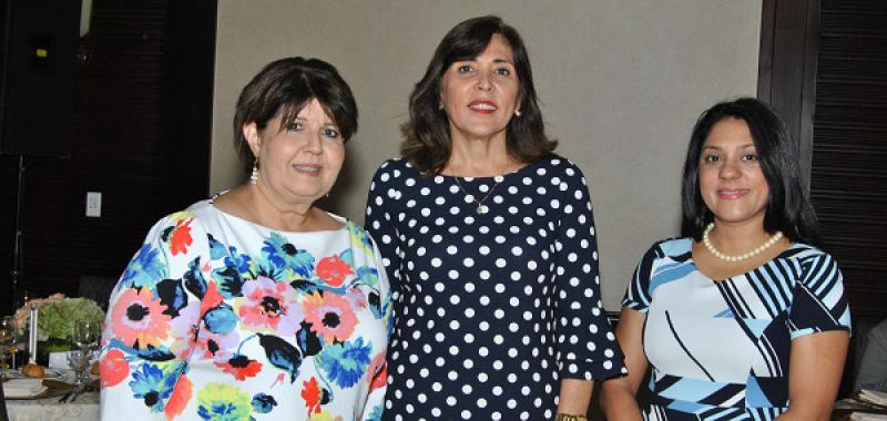 Dolores Custals, Rita Santa Maria, y Jocelyn Cabrera