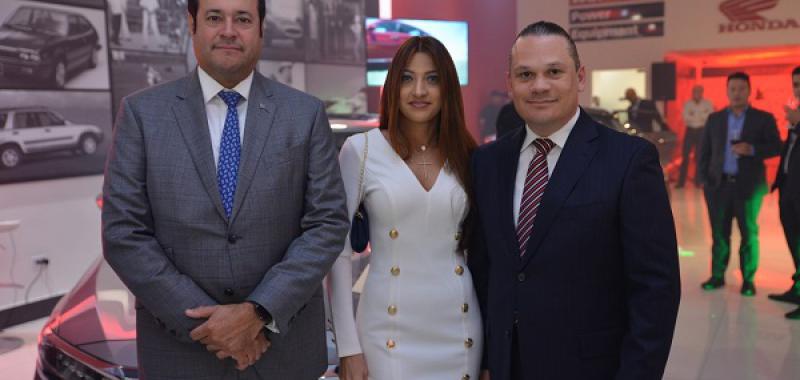 Oliver Hernández, Carlene Guzmán y Víctor Carvajal