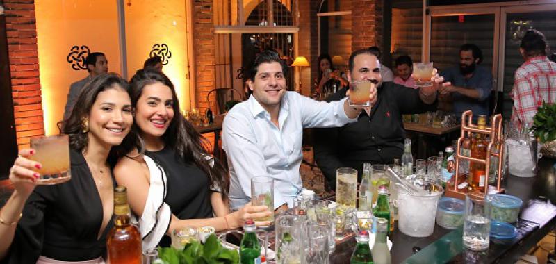 Gabrielle Boulos, Sarah López, Munir Dagher y Errol Boulos