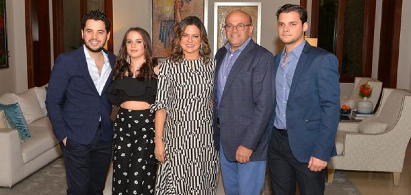 Persio Miguel Abreu, Karla Abreu, Alba Luz Díaz de Abreu, Persio Abreu y Luis Alfonso Abreu