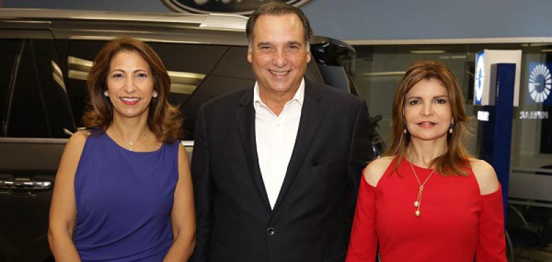Sarah Rizek, Fernando Eugenio Villanueva y Nancy Velazquez