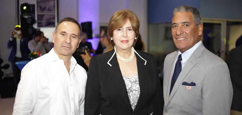 Carlos Veitia, Carmen Heredia y Nini Cafaro