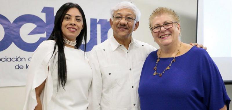 María Zobeida Vargas, Osvaldo Soriano y Elizabeth Tovar