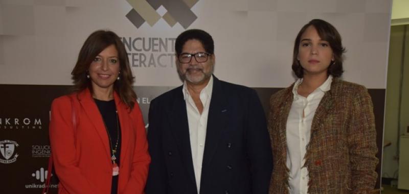 Mónica Herrera, Patricio Peralta y Luz Grullón