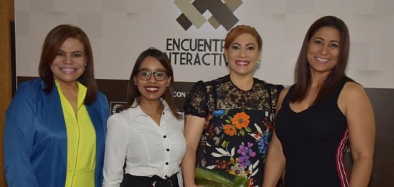 Ruth Bautista,Fatima de la Rosa, Marisol Henriquez y Yenny Polanco Lovera